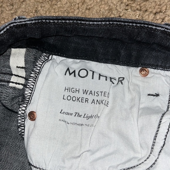 MOTHER High Waisted Looker Ankle Skinny Leave The Light On Washed Black 24‎ - Picture 9 of 11
